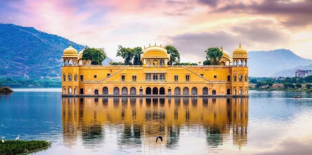 Jal Mahal water palace at sunset, Jaipur sightseeing