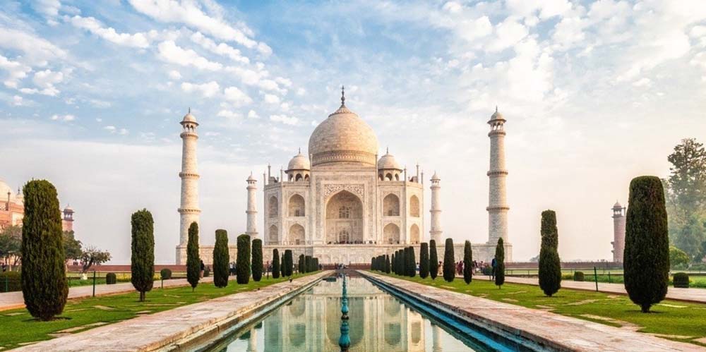 Private car for Taj Mahal tour from Delhi
