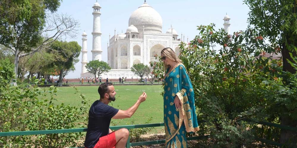 taj-mahal-tour-from-jaipur-by-car